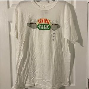 Central‎ perk t-shirt